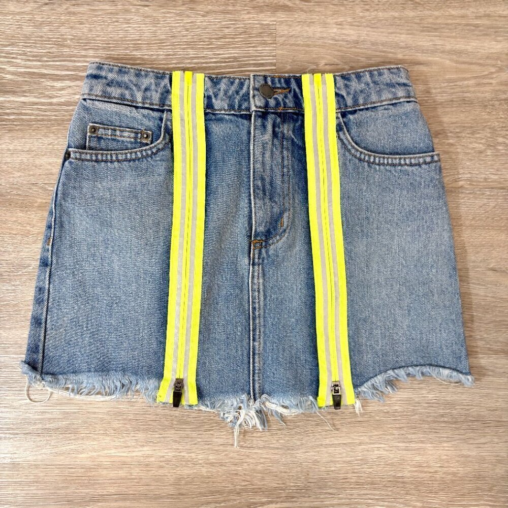 Carmar Blue Denim Neon Zipper Mini skirt sz 26